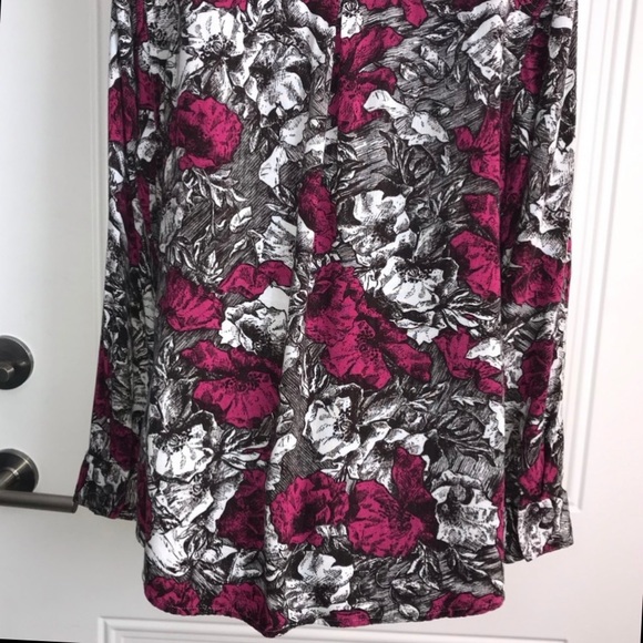 🔴 4/$15 Rock & Republic pink black white floral ls button up shirt sz M in EUC - Picture 12 of 15